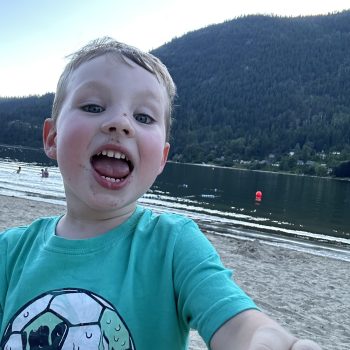 Matthew made a selfie by himself at his favourite Lakeside Park.